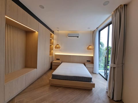 Bed, Photo of the whole room, Bedroom, air conditioner