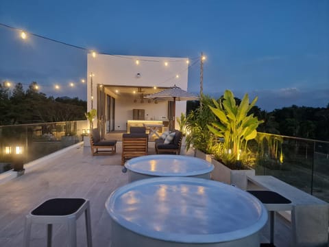 Patio, Living room, Garden view, kitchen