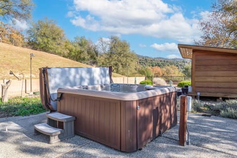 Day, Natural landscape, Hot Tub, Mountain view