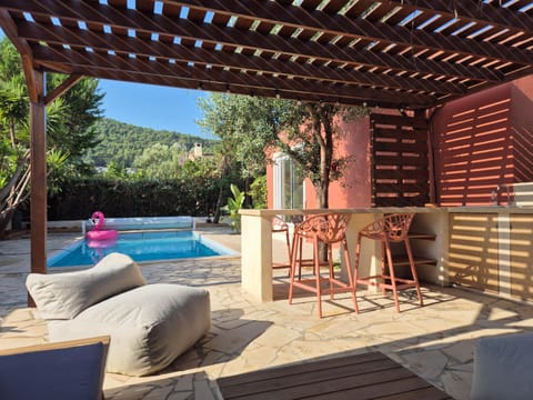 Villa Moderne avec Piscine Privée Villa in Hyères