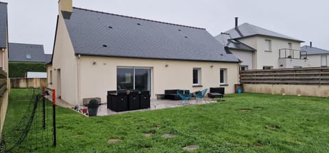 Colocation avec une Chambre Vacation rental in Lannion