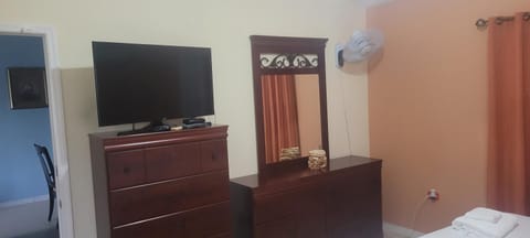 Luxury Vacation Villa St Catherine House in Saint Catherine Parish