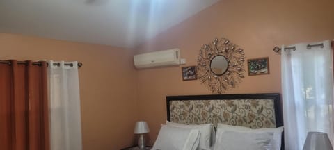 Luxury Vacation Villa St Catherine House in Saint Catherine Parish