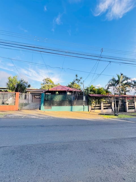 Casita Motivos Apartment in Heredia Province