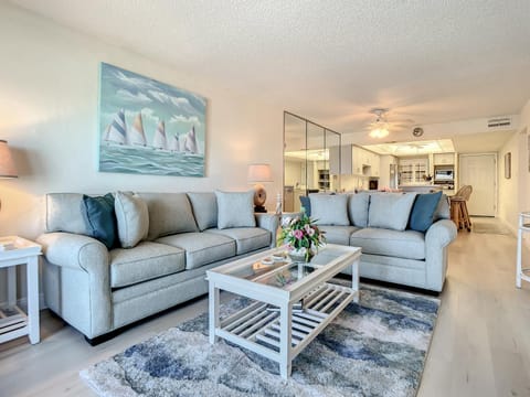 Lovely direct beachfront condo - HA10 Apartment in Edgewater