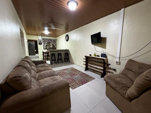 Central Quepos Furnished Home House in Quepos