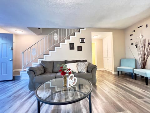 Jies Choice 15 mins to DT townhome Big for family unitB Appartement in Alhambra