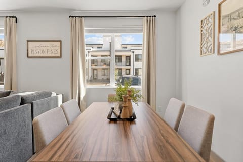 Pinyon Pines #103 condo Apartment in Washington