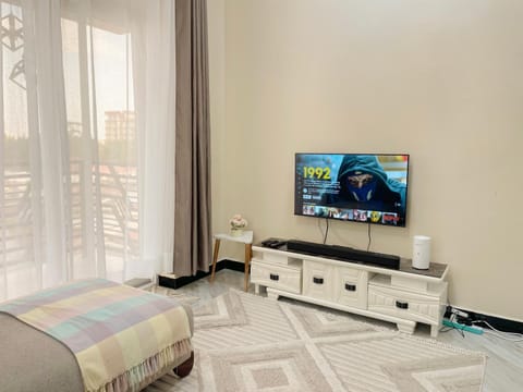 Communal lounge/ TV room, Communal lounge/ TV room, TV and multimedia, Living room, Seating area, Evening entertainment