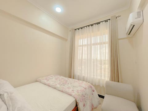 Bed, Photo of the whole room, Bedroom, air conditioner