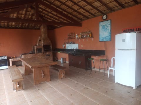 Chalé privativo com área gourmet e quadra de areia Chalet in Lagoa Santa