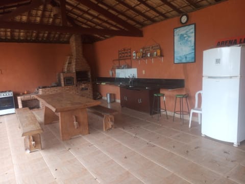 Chalé privativo com área gourmet e quadra de areia Chalet in Lagoa Santa