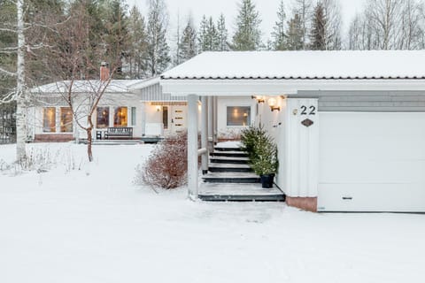 Property building, Day, Winter