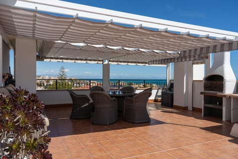 Patio, Day, Natural landscape, View (from property/room), Balcony/Terrace, Seating area, Dining area, Sea view