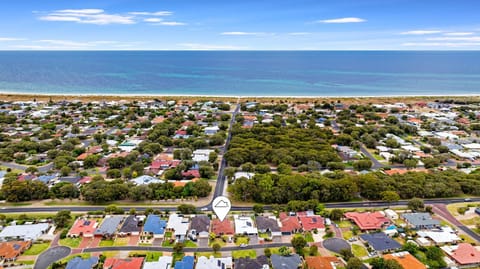 Stylish 5-Bedroom Home Geographe House in Busselton