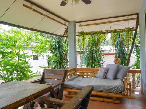 House with view to Kao Ra House in Ko Pha-ngan Sub-district