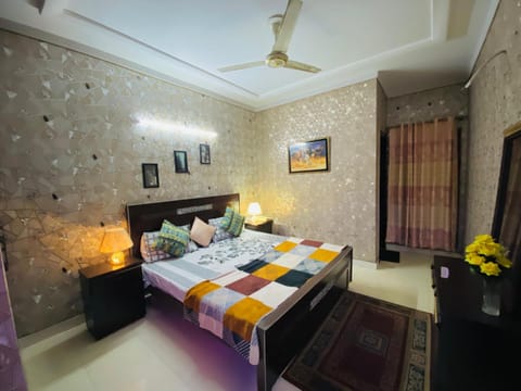 Air Avenue Luxury apartment Apartment in Lahore