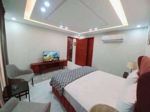 Perfect hideout 1 bed luxury condo in Bahria Town lahore Apartment in Lahore