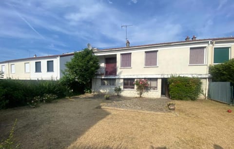 large villa for your stay Alojamento de férias in Sartrouville