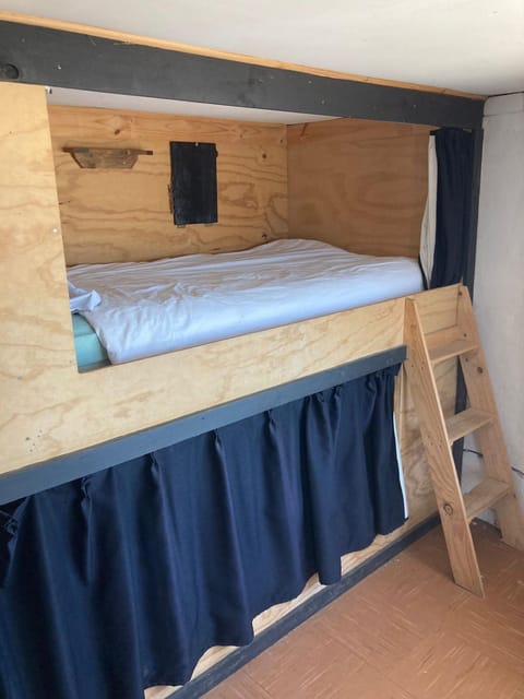 Bed, Bedroom, bunk bed