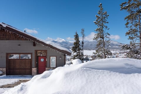 Property building, Day, Winter, Mountain view