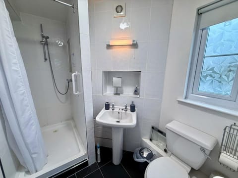 Shower, Toilet, Bathroom