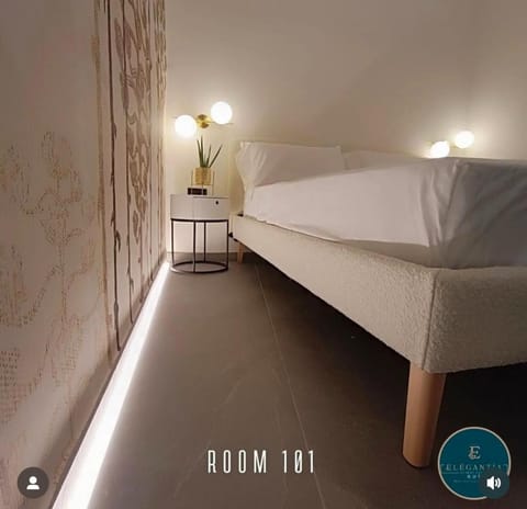 ELEGANTIA Luxury Rooms Bed and breakfast in Mercato San Severino