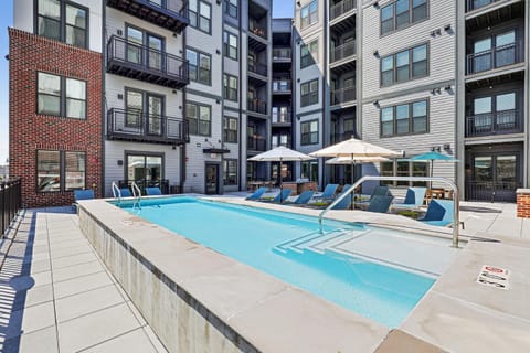 Pool view, Swimming pool, sunbed