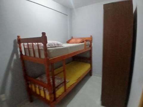 Bedroom, bunk bed