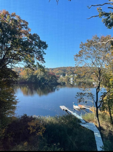 Sunny river view suite Alquiler vacacional in Waterford