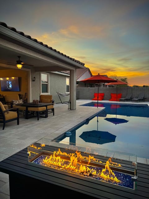 Seating area, Swimming pool, Sunset