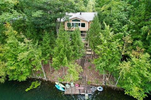 Lakeside Lodge at Fern Lake - 3BR, 1BA Waterfront with Dock House in Addison County