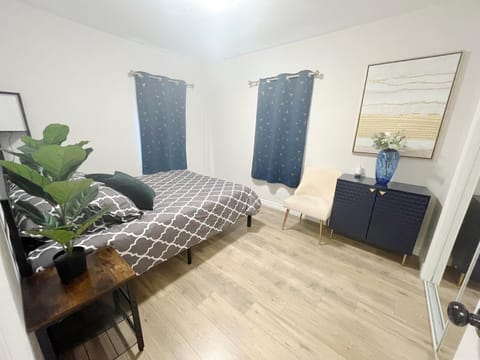 Spacious & Stylish House in LA wtih free street parking Appartement in Monterey Park