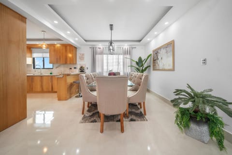 Living room, Decorative detail, Dining area