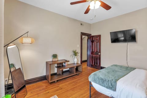 Chic STL Townhome Apartment in Tower Grove South