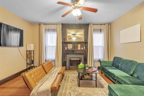 Chic STL Townhome Apartment in Tower Grove South