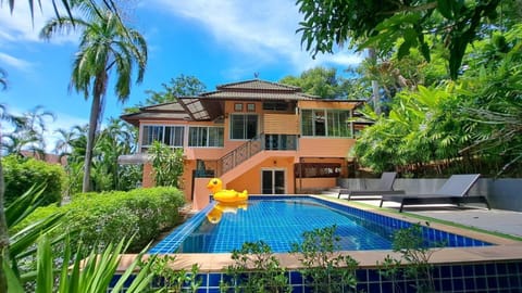 Property building, Day, Garden, Swimming pool