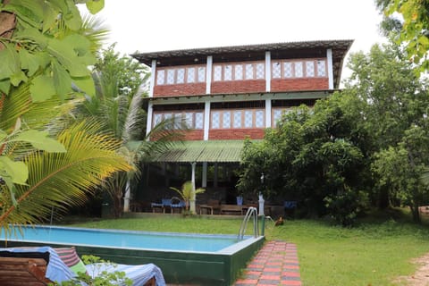 Green Hill Cottage Hotel in Tangalle