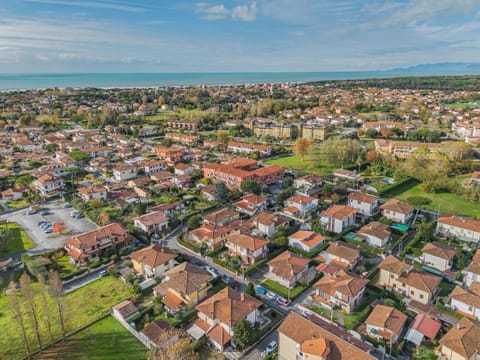 Holiday Home Villino Viola by Interhome House in Pietrasanta