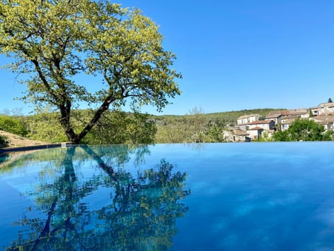 Nearby landmark, Natural landscape, Swimming pool