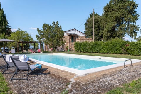 Spring, Day, Garden, Garden view, Pool view, Swimming pool, sunbed