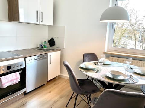 Modern 2-Bedroom Apartment Near Messe 2-4 Guests Apartment in Augsburg