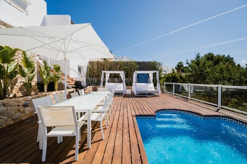 Balcony/Terrace, Swimming pool, Swimming pool, sunbed