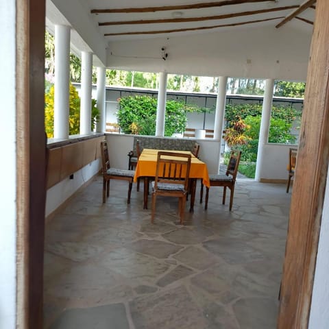 Amani Leo Resort Pay Per Room or Rooms Bed and Breakfast in Malindi