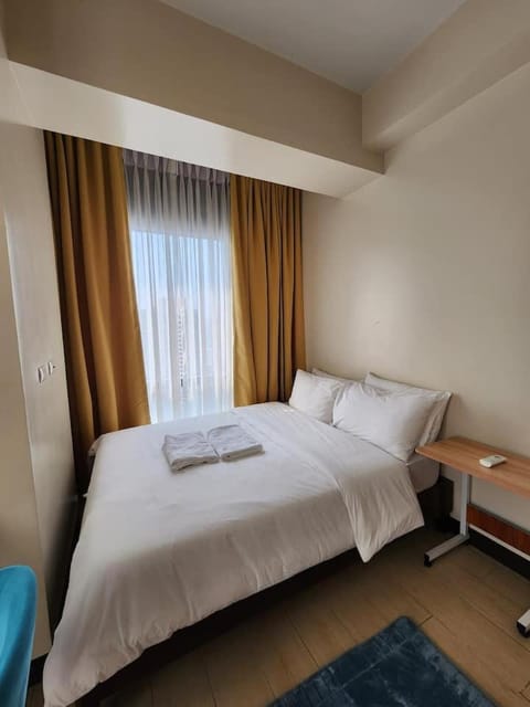 Cozy & Chic Room in Makati near Greenbelt & CBD Apartment in Pasay