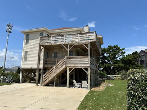 NH400 Hawk's Nest House in Nags Head