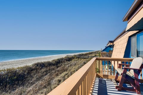 Walk to Pool and Shore Ocean Isle Beach Getaway! Apartment in Ocean Isle Beach