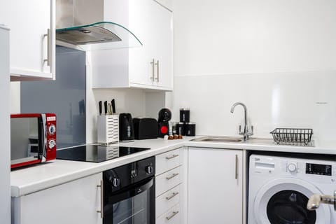 Whitchurch 2-bed Flat in Cardiff by InspoHome Apartment in Cardiff