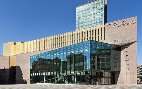 Isaac B centre-gare-aéroport Apartment in Charleroi