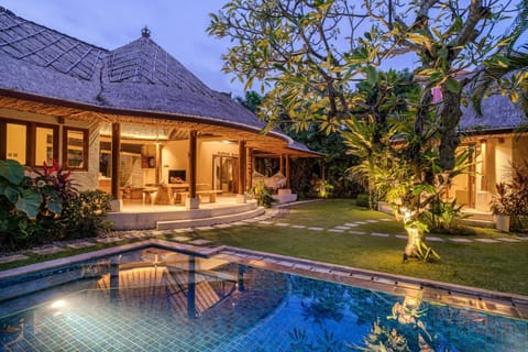 Property building, Pool view